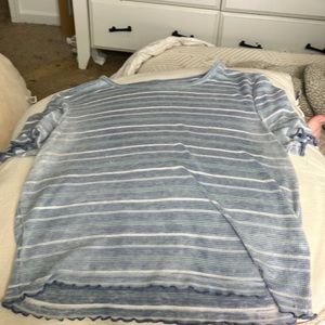 Cute American Eagle crop top! Size: L, Color: white,green,gray,blue